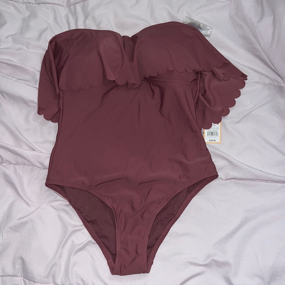 One Piece Swimsuit.  *comes with straps*
